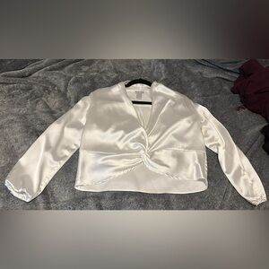 White Knot cropped blouse